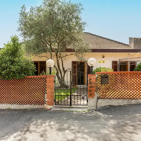 Yunger House With Garden And Balcony X5 *