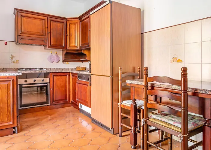 Διαμέρισμα Guesthost - Yunger House With Garden And Balcony X5 *